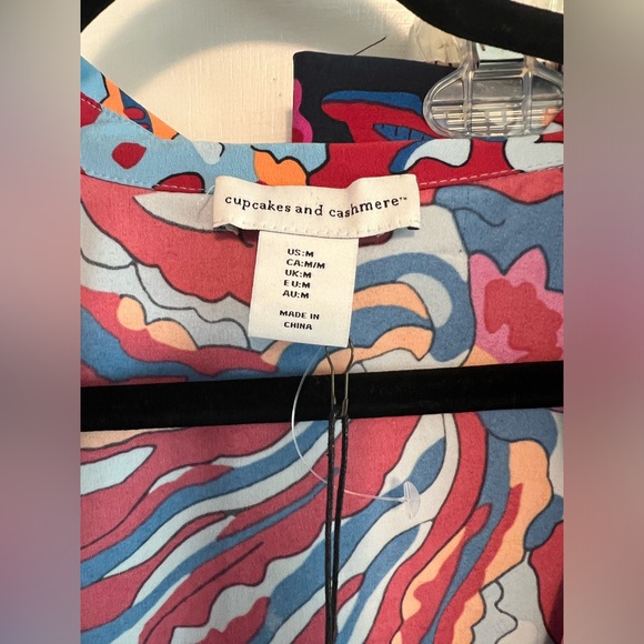 Cupcakes and Cashmere 2 Piece Set NWT Size Medium - Picture 3 of 4